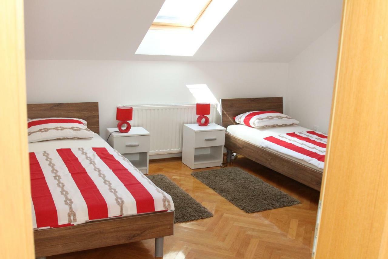 Apartments "Pavic" Near Zagreb Airport Velika Gorica Exterior photo